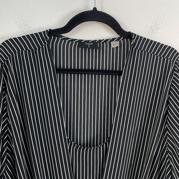 Tahari Woman Plus 2X Black White Striped Drape Front Blouse Long Sleeve Shirt - Picture 7 of 9